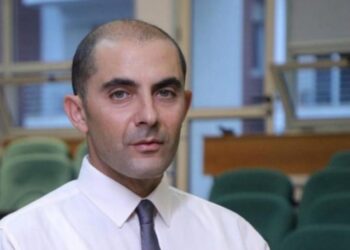 Dhunohet ish-dekani i Fakultetit të Drejtësisë Sokol Mëngjesi, njëkohësisht edhe avokati i Sali Berishës