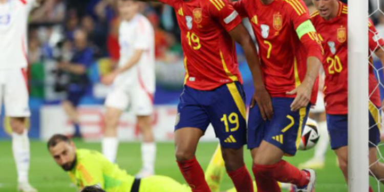 Spanja fiton ndaj Italisë, situata në grupin B