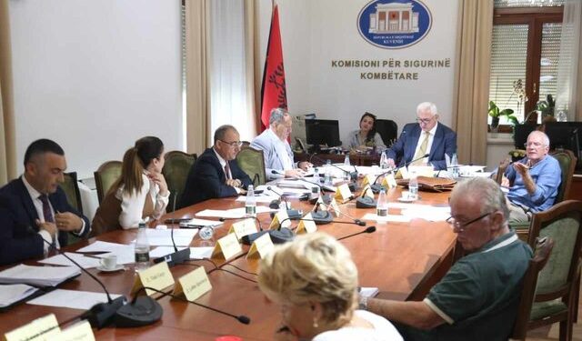 Diskutimet në Komisionin e Ligjeve për ligjin për Policinë e Shtetit, pakësohet koha e mbajtjes në rajon nga 12 orë bëhet në 5 orë