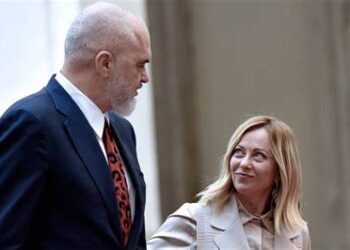 Washington Post: Nga nesër, emigrantët që kërkojnë strehim në Itali mund të dërgohen në Shqipëri