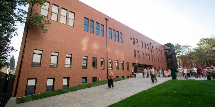 Shpopullimi: Në 10 vite, 125 mijë nxënës më pak në shkollat 9-vjeçare