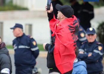 Aktivisti i kauzave studentore Aurel Kujtimi i vetmi kandidat potencial për të përfaqësuar studentët dhe të rinjtë në parlamentin e ardhshëm