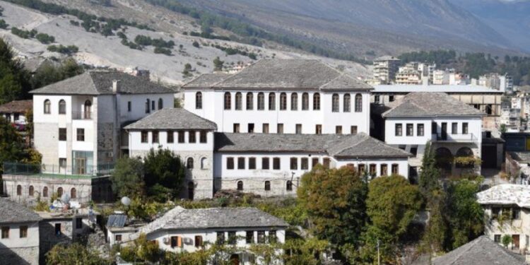 Gjendet i vdekur një student në një konvikt në Gjirokastër