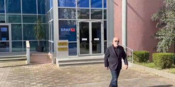 SPAK pyet ish-bashkëshortin e Belinda Ballukut, gazetarin Sokol Balla