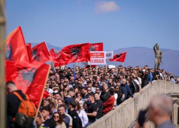 Studentët Shqiptarë shembin muret e diskriminimit në Maqedoni të Veriut: Në protestë për gjuhën shqipe, kërkohet edhe dorëheqja e Ministrit të Drejtësisë Igor Fillkov