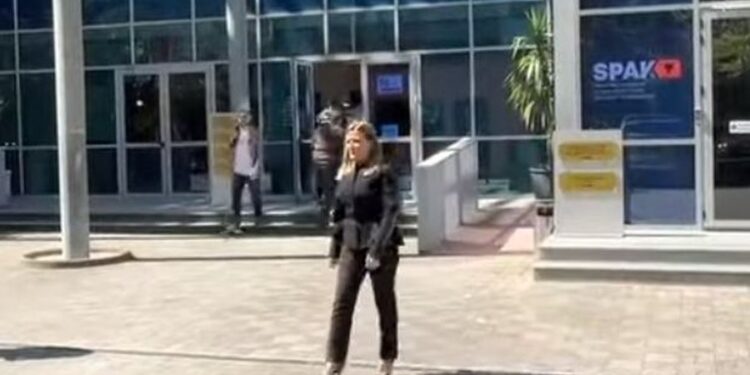 Ish-drejtoresha e Kadastrës, Dallëndyshe Bici pyetet në SPAK për vilën e Ergys Agasit