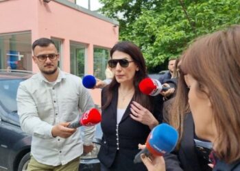 Mirlinda Karçanaj paraqitet në SPAK pas zbutjes së masës së sigurisë