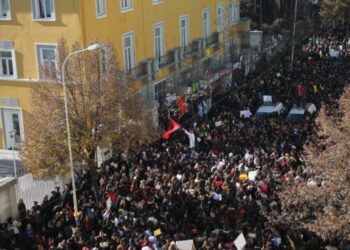 Thirrje për protestë, nesër në 14:00 përpara Ministrisë së Arsimit