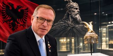 Kandidati për president në Austri: Nëse zgjidhem do të rikthej përkrenaren e Skëndërbeut në Shqipëri